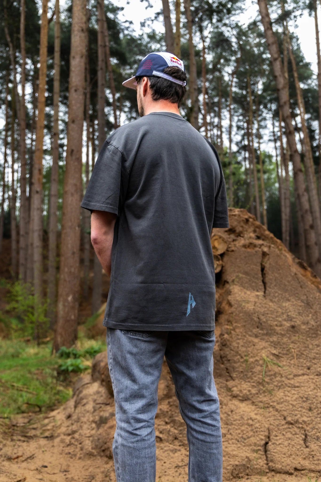 Helfare Core Tee