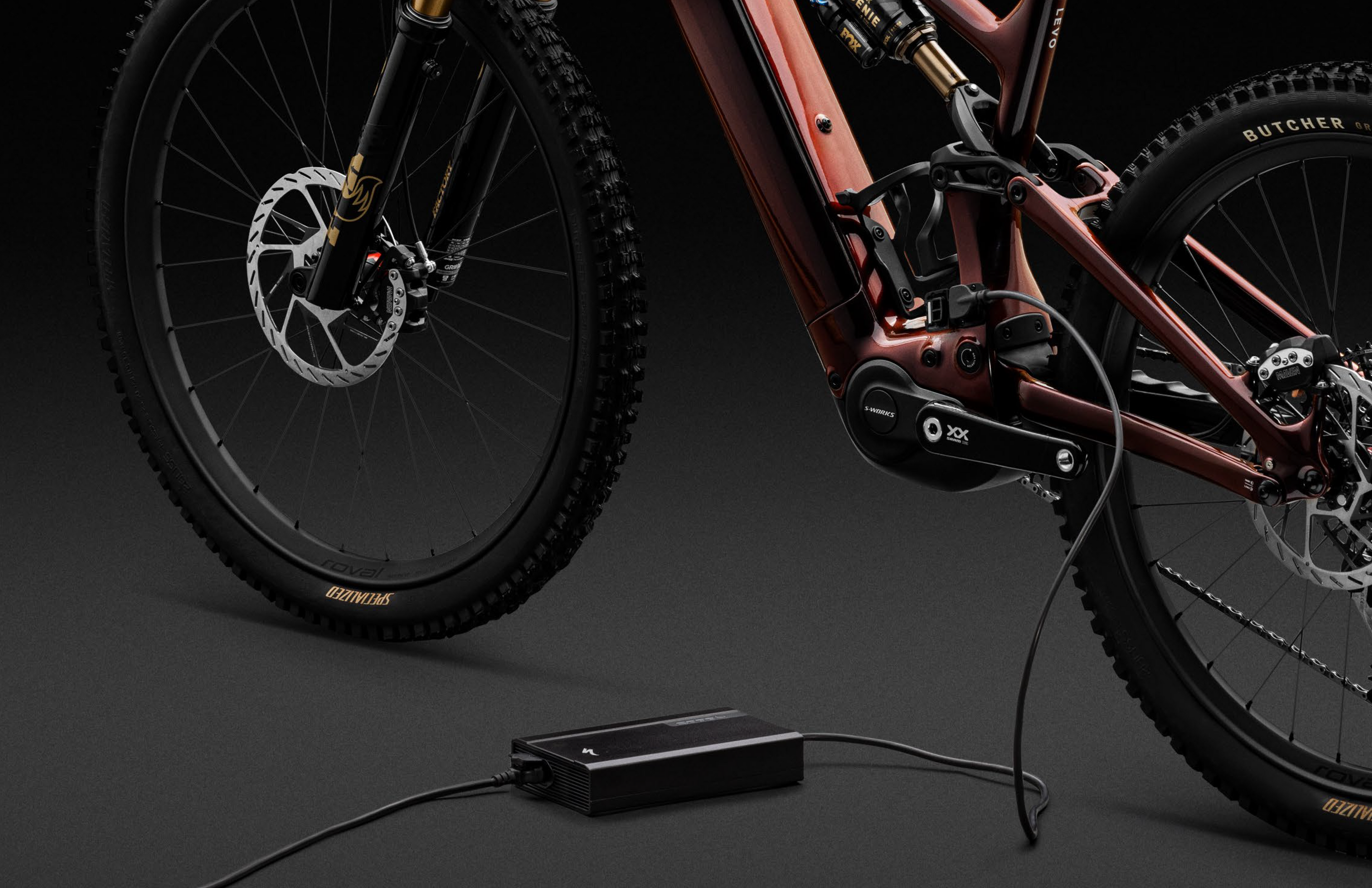 The Levo 4 comes with an excellent 5 amp, 200 watt charger. If you want to charge faster
than any bike on the planet, we offer an aftermarket 12 amp, 700 watt Smart Charger. It
charges the 840Wh battery from 0-80% in less than one hour. It also offers an Eco mode for
energy efficient charging. The charge-to-80% function increases battery life when storing
your Levo 4, or when a full charge is not needed.