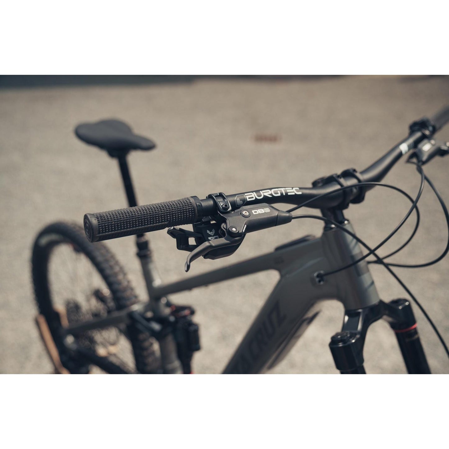 Santa Cruz Vala AL 2026 Ex-Demo-BRINK