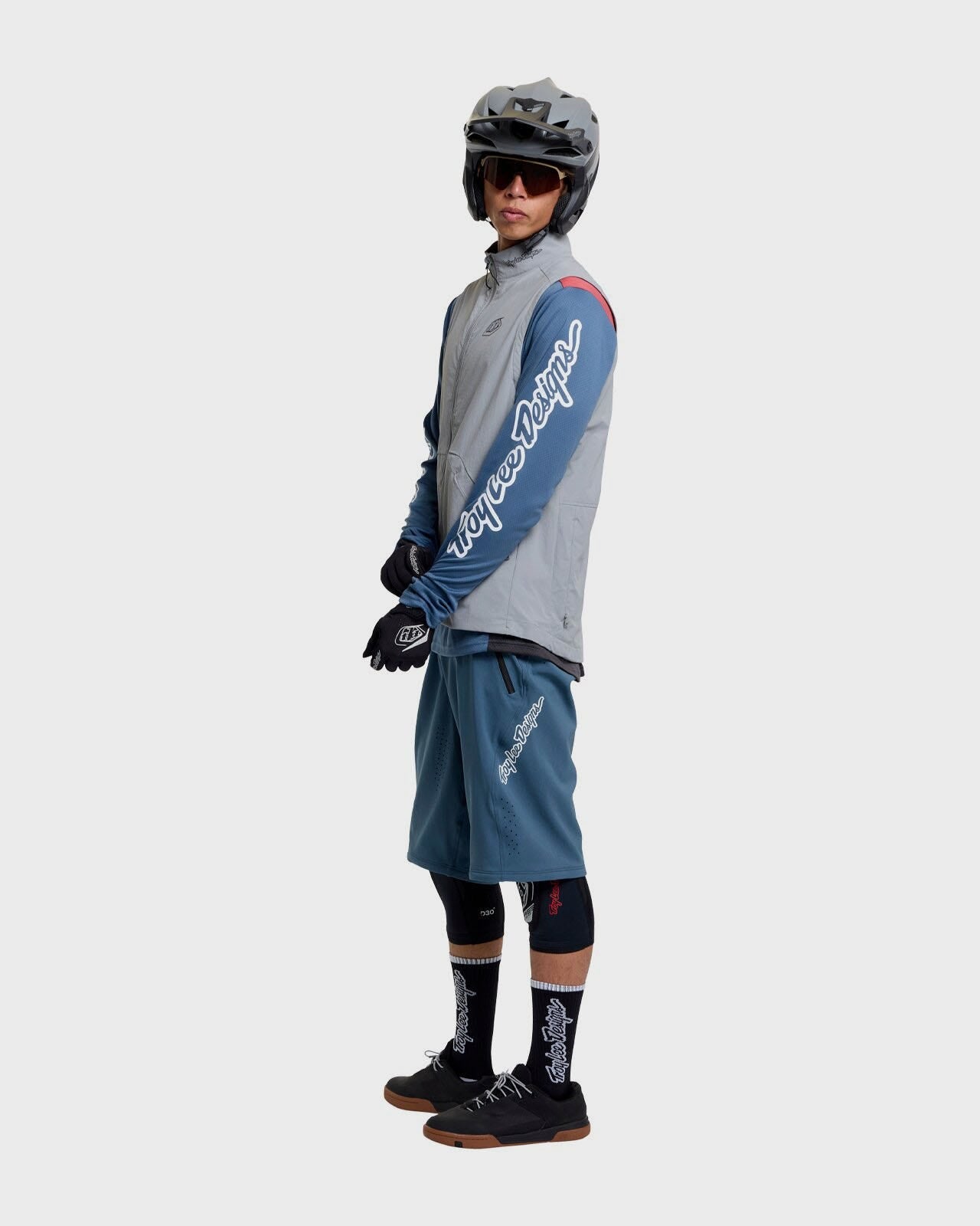 Troy Lee Designs Stage Vest 2026 - Mono Mid Grey - View 4 - BRINK