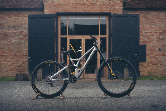 Specialized Demo DH Ohlins Custom Build