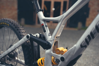 Specialized Demo DH Ohlins Custom Build
