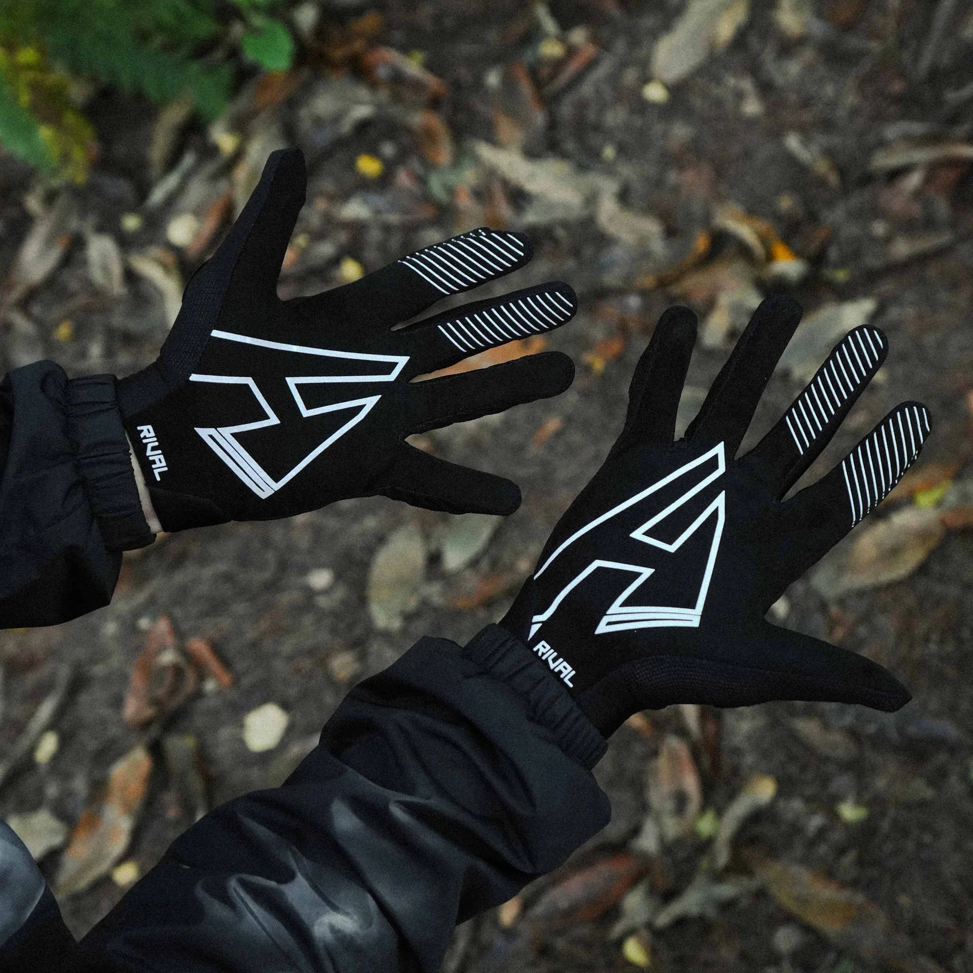 Helfare Rival Gloves-BRINK