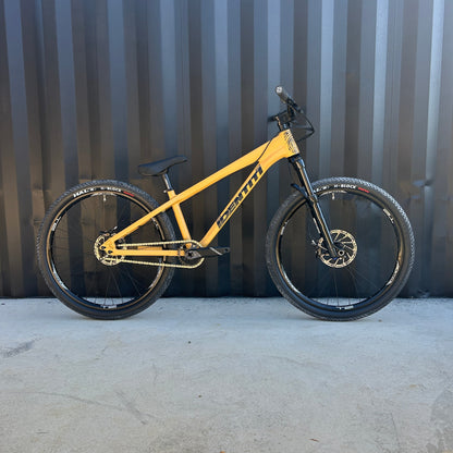 Identiti Dr Jekyll Custom