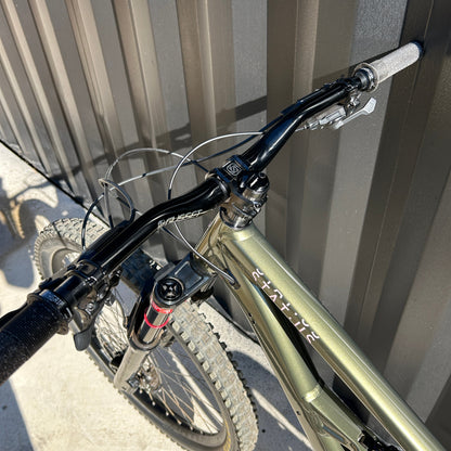 Specialized Status 2026 Ex-Demo