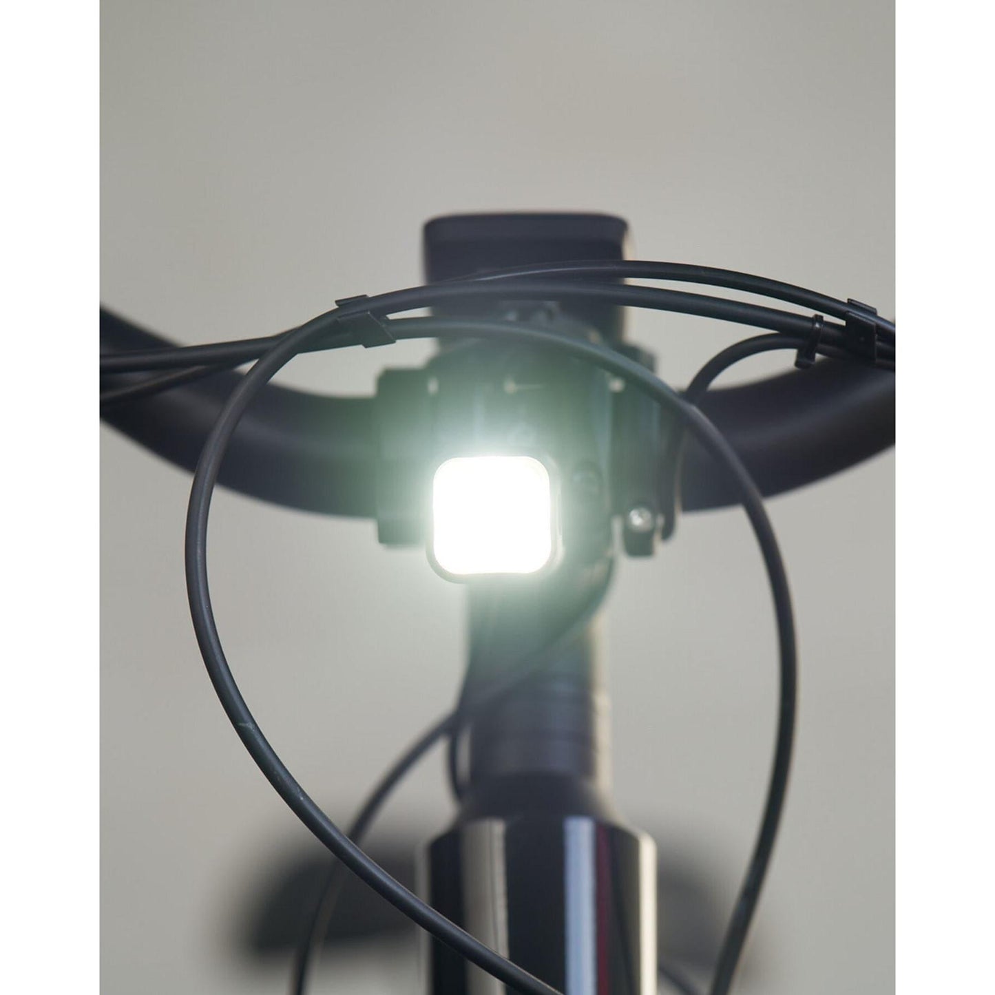 Knog Blinder E 900 Front E-Bike Light-BRINK