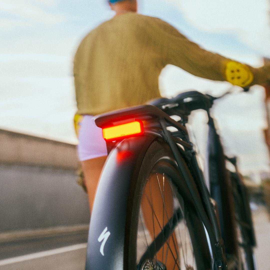 Knog Blinder E RH Rear E-Bike Light-BRINK