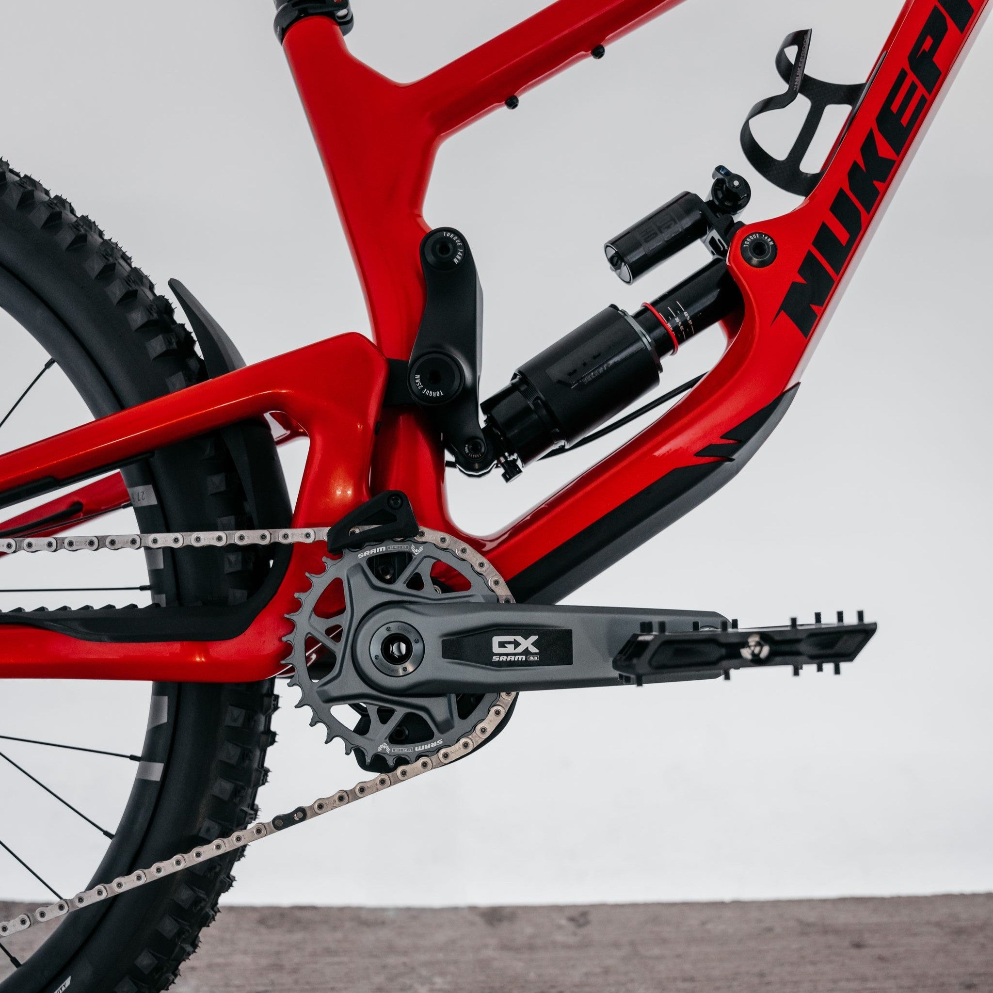 Nukeproof Giga Carbon Pro 2026 – BRINK