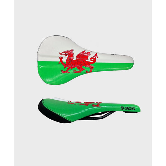 SDG Bel-Air V3 Welsh Flag Saddle-BRINK
