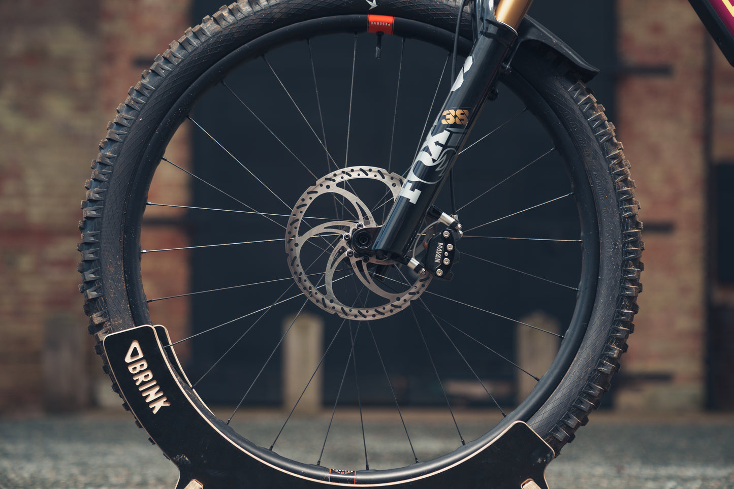 Santa Cruz Bronson CC Custom Edition-BRINK