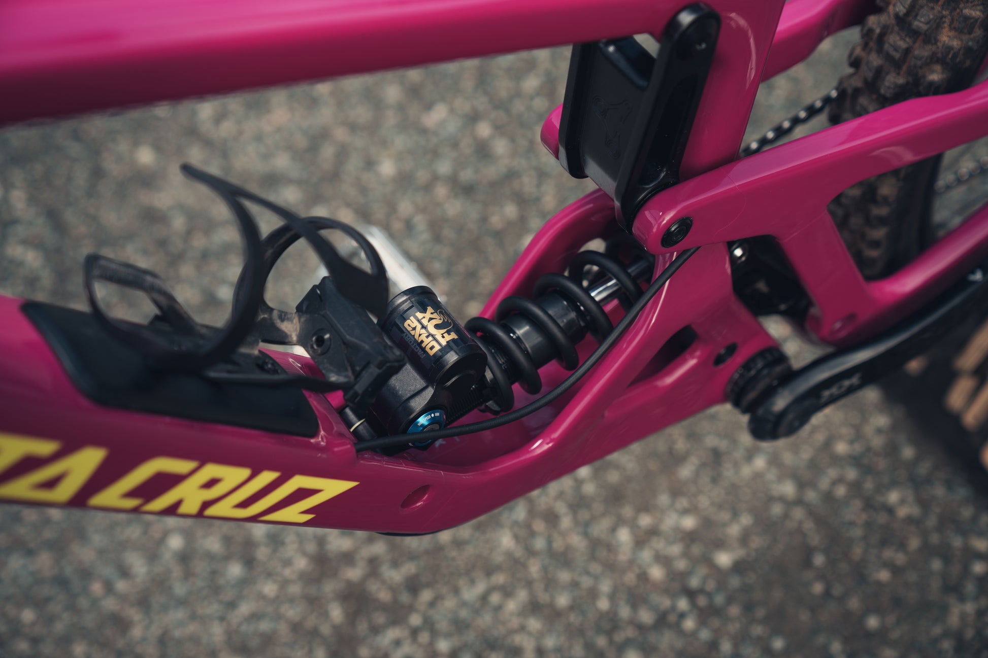 Santa Cruz Bronson CC Custom Edition-BRINK