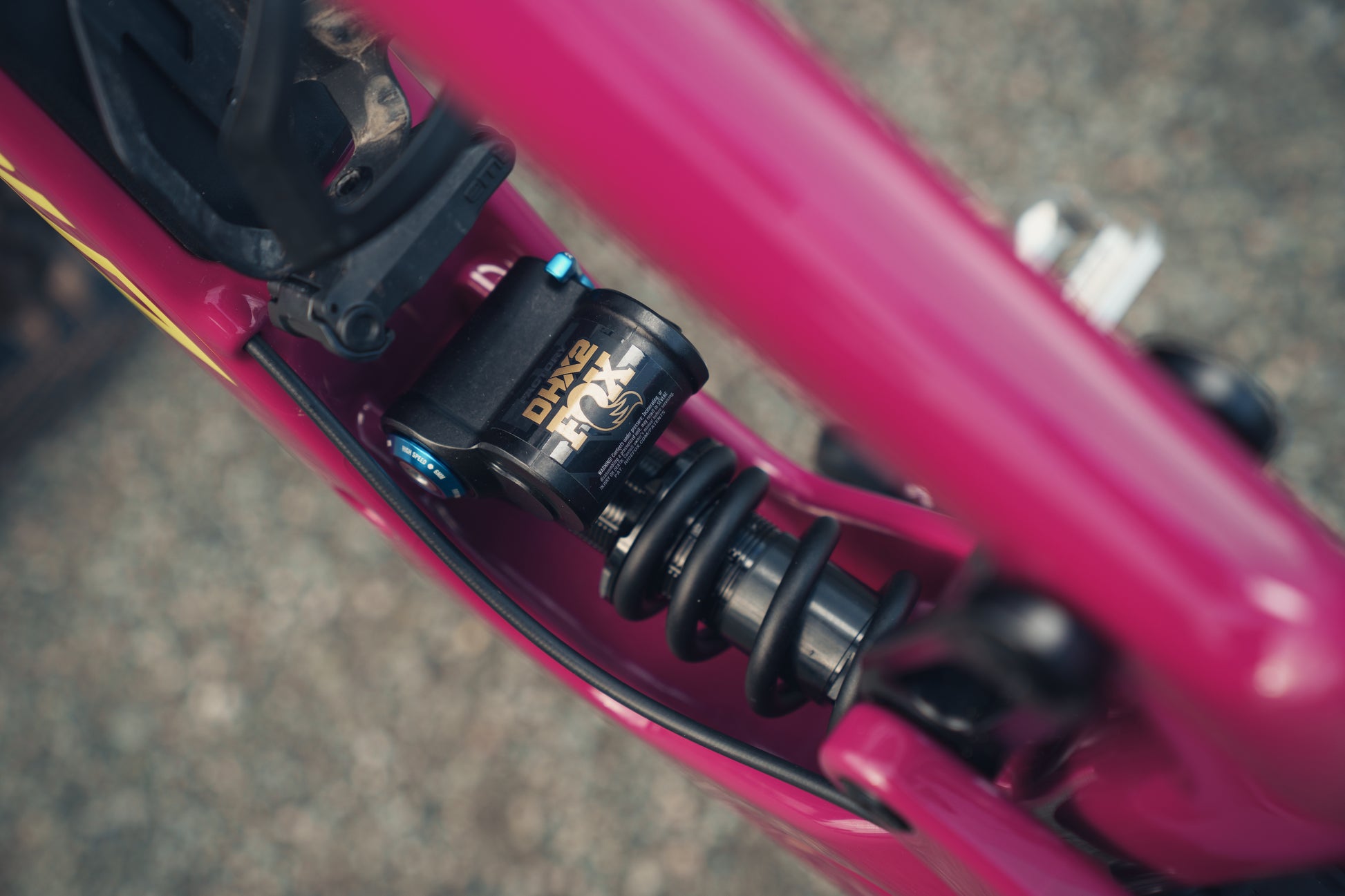 Santa Cruz Bronson CC Custom Edition-BRINK