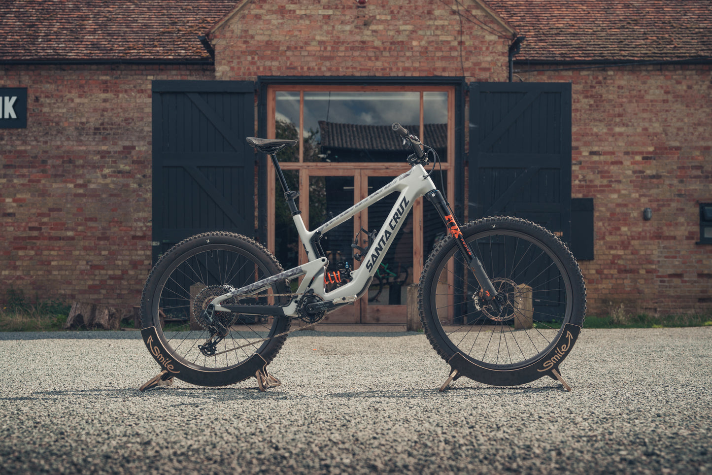 Santa Cruz Heckler SL Custom Podium