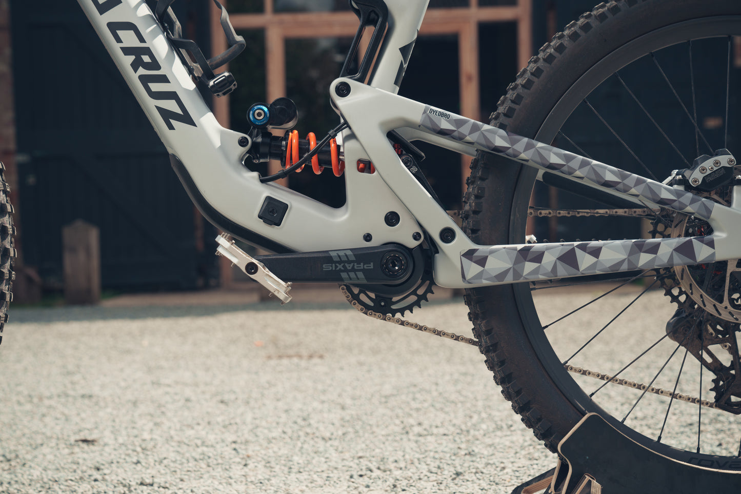 Santa Cruz Heckler SL Custom Podium