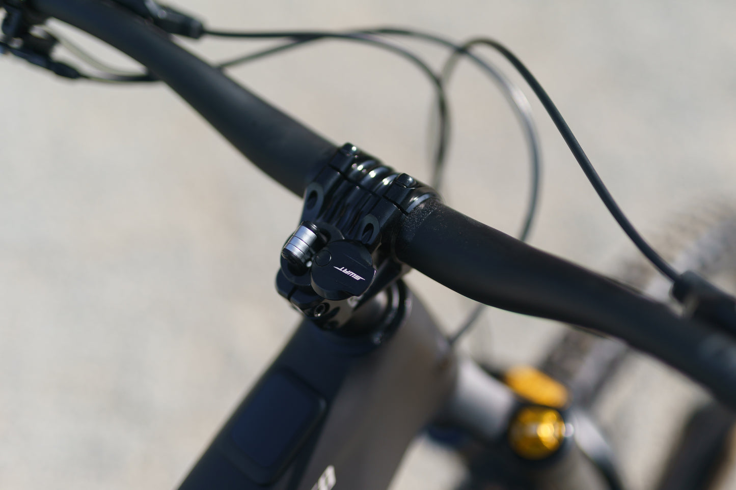 Specialized Levo Evo 4 Pro Custom Ohlins Edition-BRINK