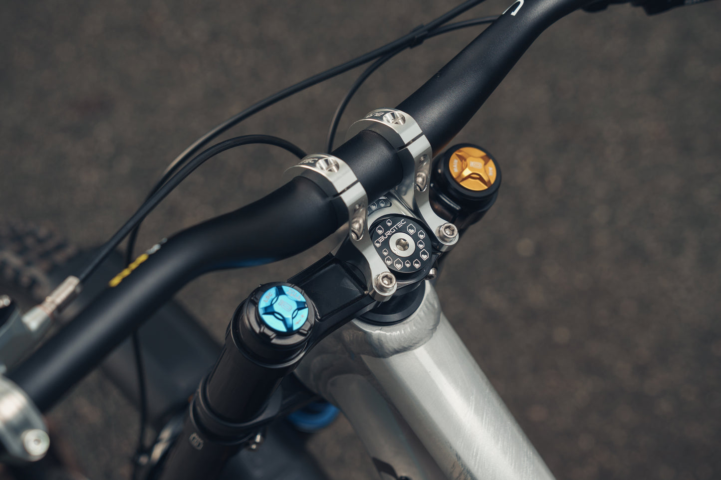 Specialized Demo S3 Custom Build