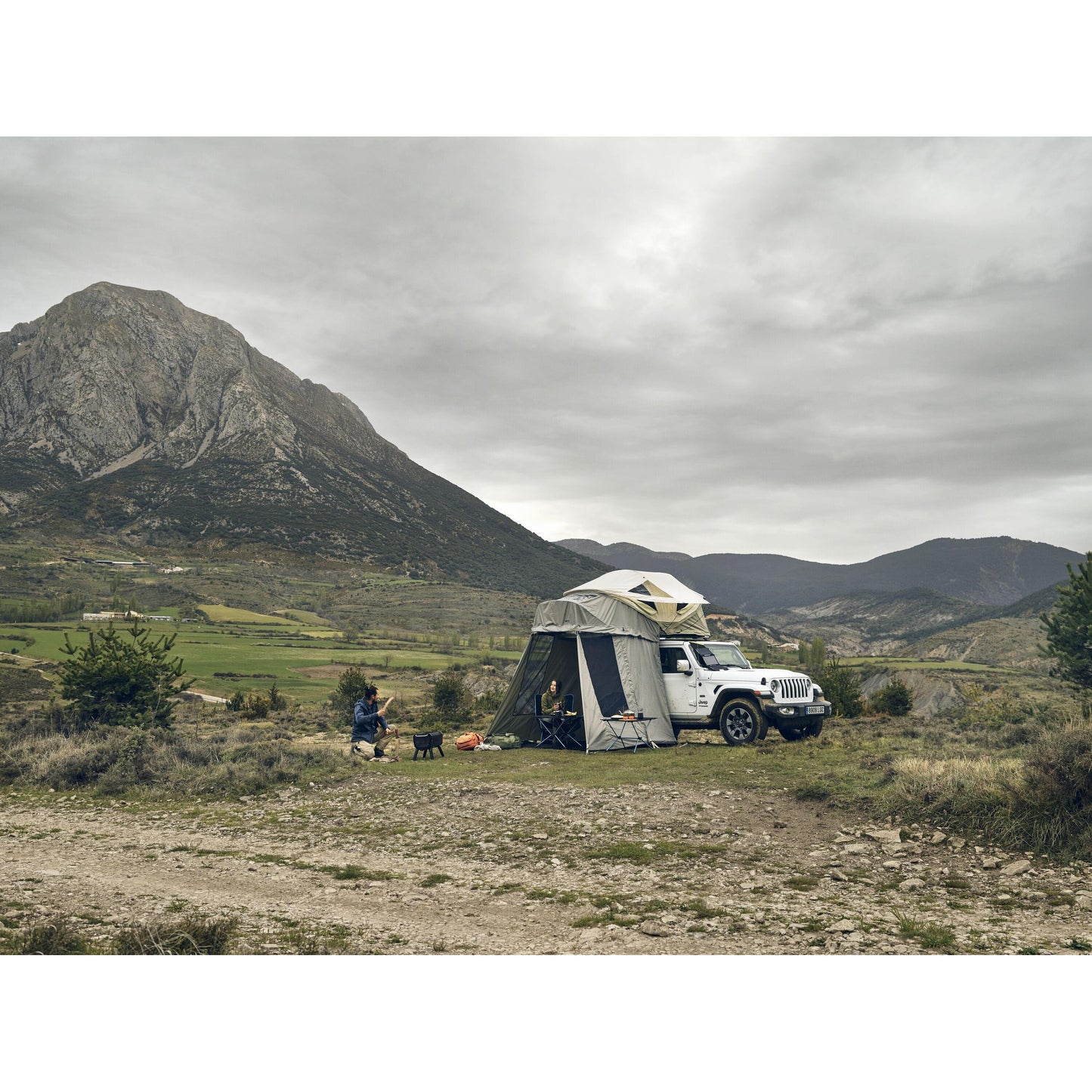 Thule Approach L Rooftop Tent-BRINK