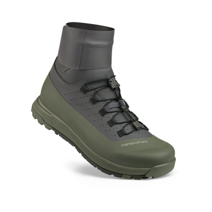 Crankbrothers Mallet Trail Speed Lace Seal Shoes in Dark Grey / Forest, three-quarter upper view