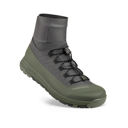 Crankbrothers Stamp Trail Speed Lace Seal Shoes in Dark Grey / Forest, three-quarter upper view