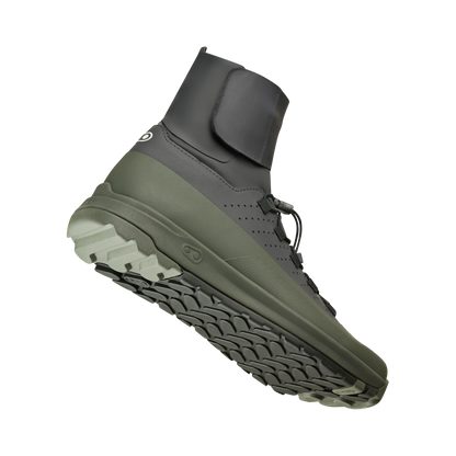 Crankbrothers Stamp Trail Speed Lace Seal Shoes in Dark Grey / Forest, angled outsole view