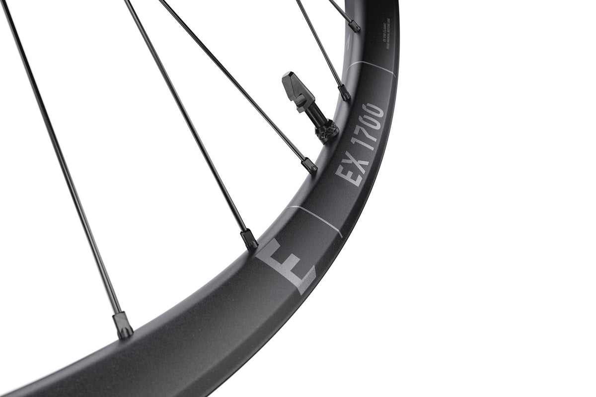 A build chosen for the front wheel - DT Swiss product detail