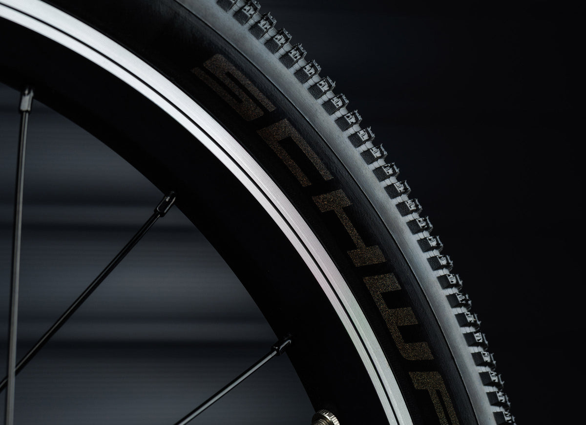 Early Rider Belter 20 Auto in Brushed Aluminium - Billy Bonkers tyre sidewall and tread