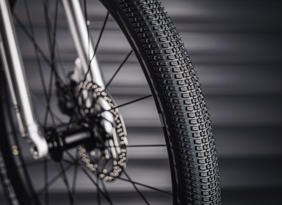 Early Rider Belter 24 in Brushed Aluminium - Billy Bonkers tyre tread