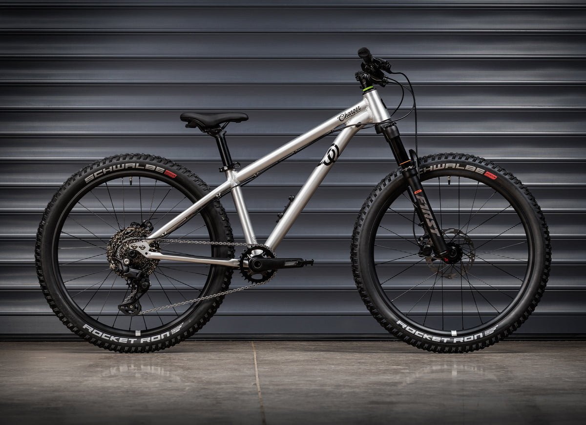 Early Rider Charger 24 in Brushed Aluminium - geared suspension bike drive-side profile