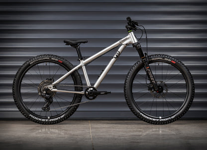Early Rider Charger 24 in Brushed Aluminium - geared suspension bike drive-side profile