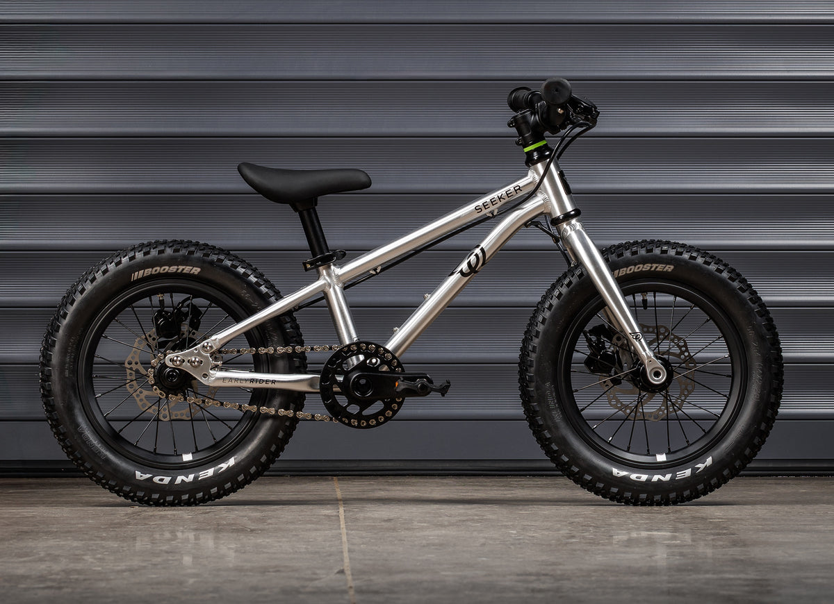 Early Rider Seeker 14 in Brushed Aluminium - single-speed rigid bike drive-side profile