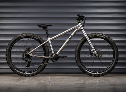 Early Rider Seeker 24 in Brushed Aluminium - geared rigid bike drive-side profile