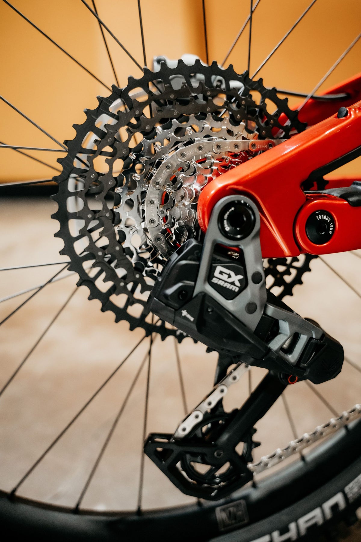 Nukeproof Mega Carbon Pro 2026 - Wireless shifting for the whole ride [3a8f4eb72b2b]